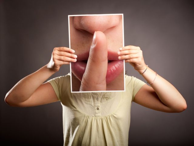 silence gesture