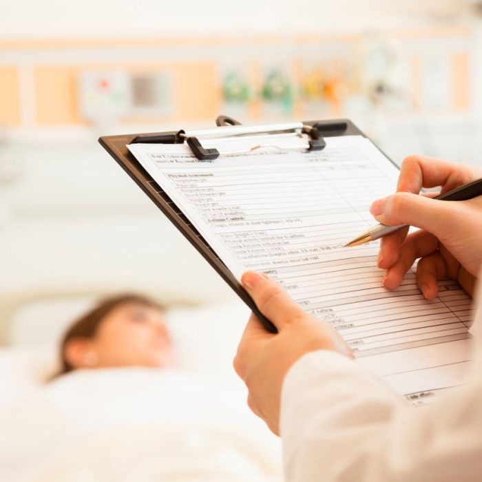 Cybersécurité hospitalière : infrastructures vétustes, risques accrus, facteur humain négligé. Une refonte globale est essentielle pour la résilience.